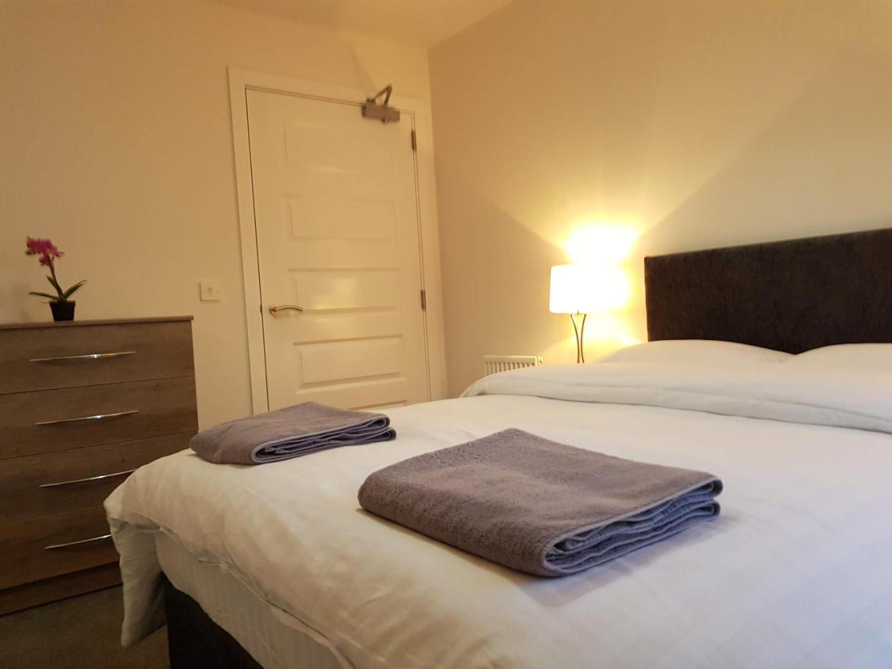 3 Royal View Apartments 스털링 외부 사진